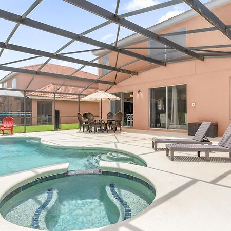 Large Spacious Home W Private Pool & Hot Tub 达文波特 外观 照片