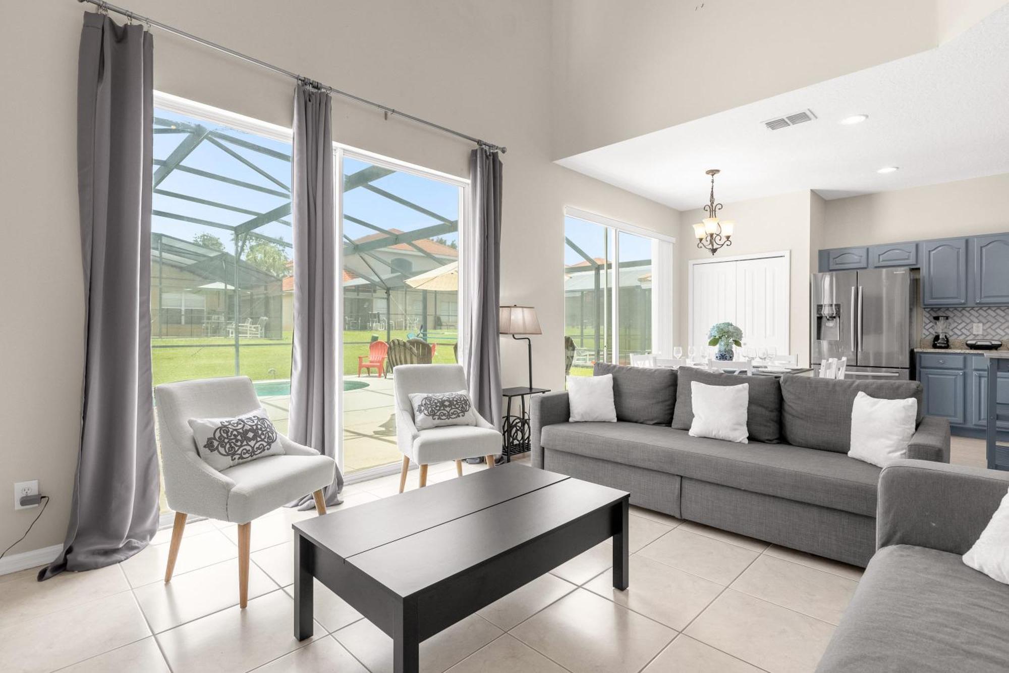 Large Spacious Home W Private Pool & Hot Tub 达文波特 外观 照片
