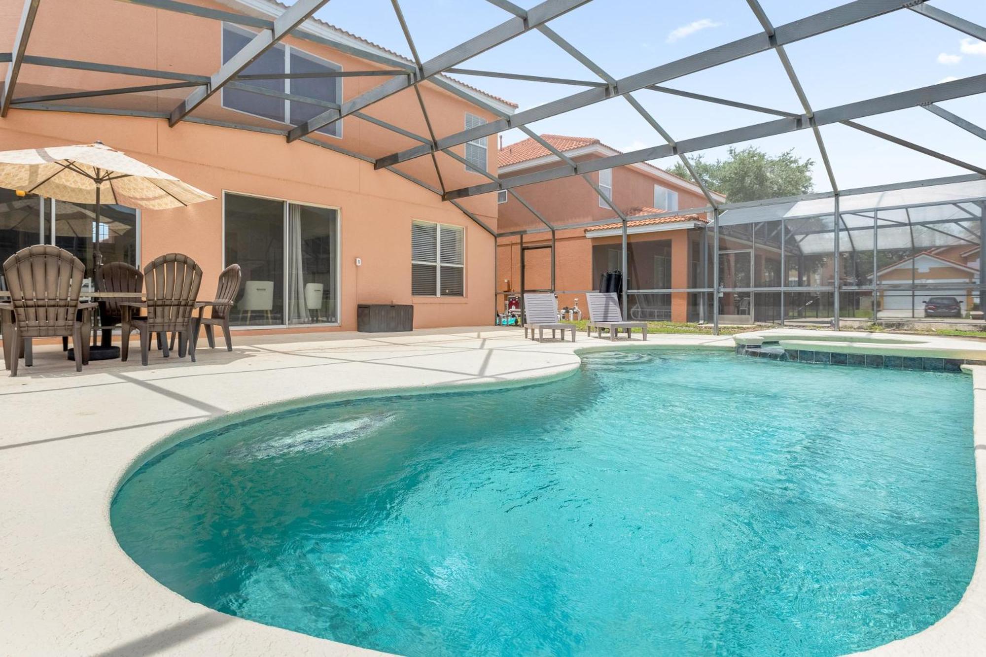 Large Spacious Home W Private Pool & Hot Tub 达文波特 外观 照片